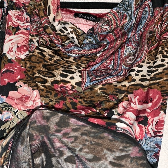 👀 at the BACK of this stunning dress! - Picture 8 of 8